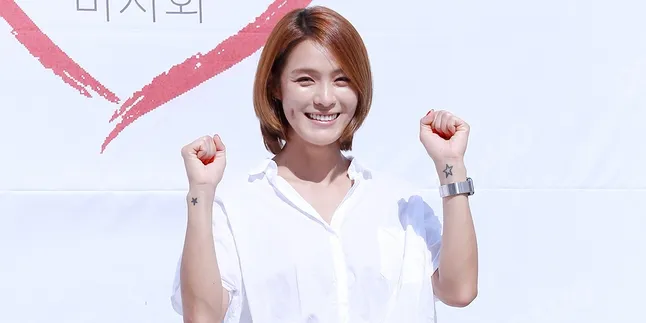 [FOTO] Ini Loh Wajah Calon Suami Park Kahi, Ganteng Berkumis