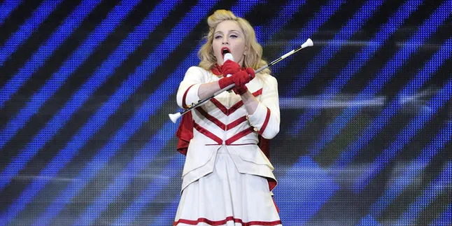 [Foto] Ini Teaser Lagu Baru Madonna?