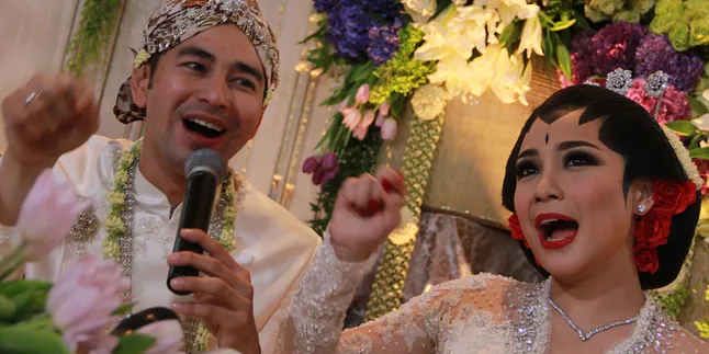 [FOTO] Inilah Mobil Rp 12 Miliar Hadiah Pernikahan Raffi - Nagita