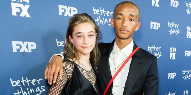[FOTO] Jaden Smith Tertangkap Cium Mesra Pacarnya di Depan Umum