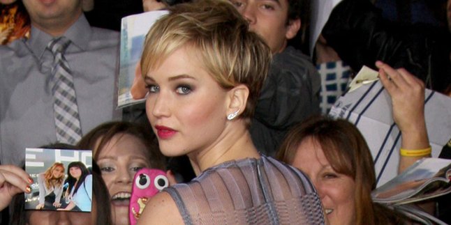 [Foto] Jennifer Lawrence Disulap Jadi Mirip Emma Watson