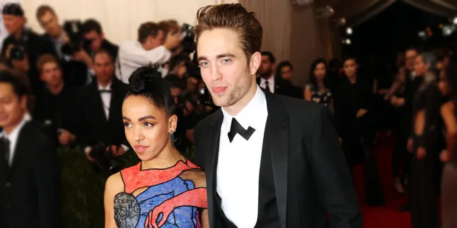 [FOTO] Jika Calon Istri Robert Pattinson Dandan 'Normal', Cantik?