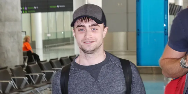 [FOTO] Jika Daniel Radcliffe Beralih Penggembala Anjing
