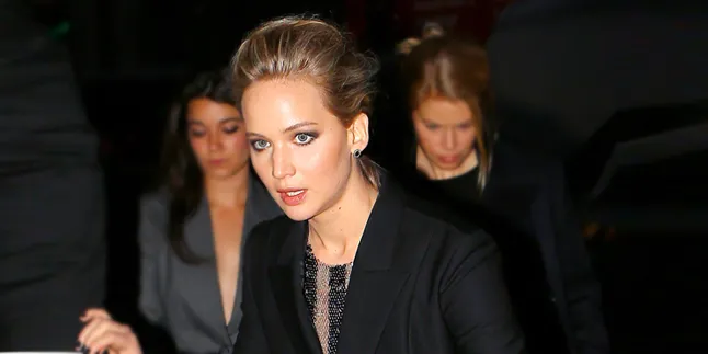 [FOTO] Jika Wajah Jennifer Lawrence Penuh Coretan, Masih Cantik?