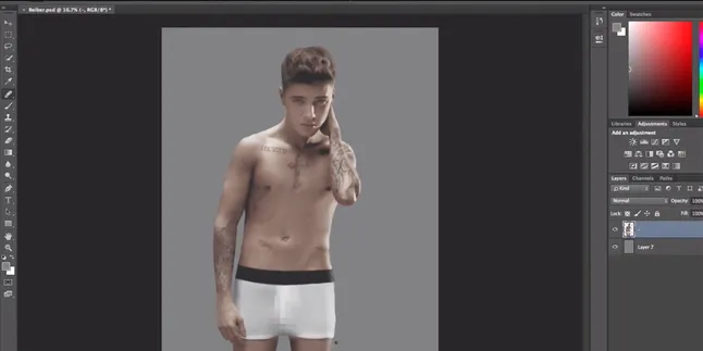 Foto Justin Bieber di Calvin Klein, Ternyata Hasil 'Photoshop' Foto Justin Bieber di Calvin Klein, Ternyata Hasil 'Photoshop'