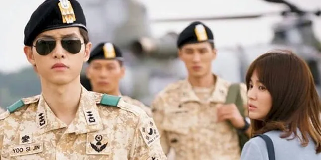 Foto Kelulusan Akademi Militer Kapten Ganteng Yoo Si Jin 'DOTS'