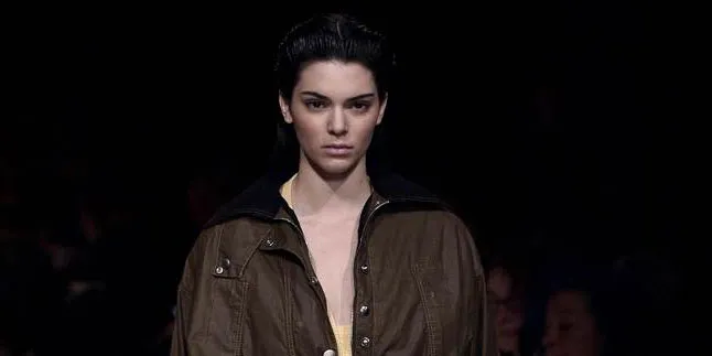 [FOTO] Kendall Jenner Kencan Bareng Mantan Seharian, Balikan?