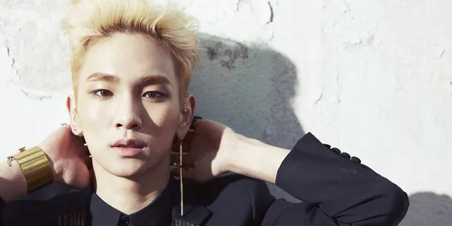[FOTO] Key SHINee Selamatkan Fans Yang Mau Bunuh Diri