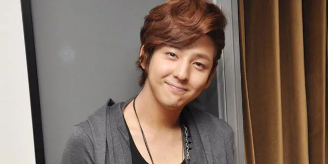 [FOTO] Kibum Super Junior Peluk Mesra Lawan Aktingnya