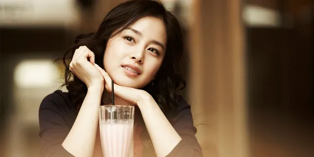 [FOTO] Kim Tae Hee Kekasih Rain Menikmati Sunrise