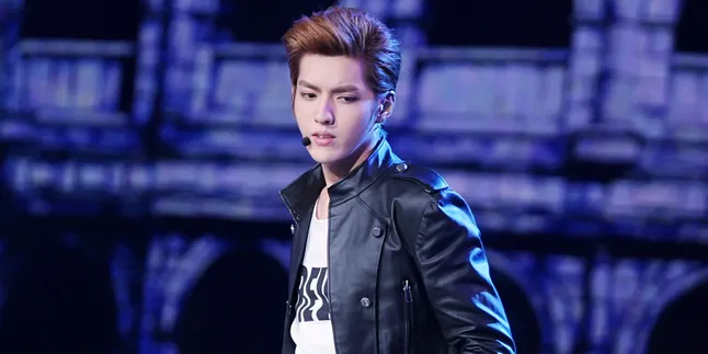 [FOTO] Kris EXO Datangi Rumah Sakit, Kenapa?