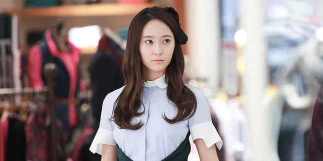 FOTO: Krystal f(x) Buktikan Tetap Cantik Meski Minim Make Up
