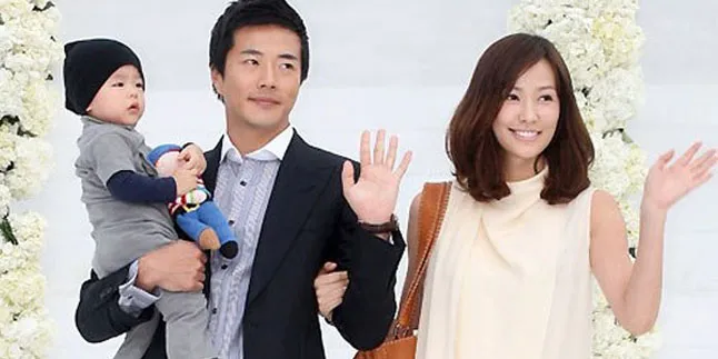 [FOTO] Kwon Sang Woo & Son Tae Young Akhirnya Ungkap Wajah Anak