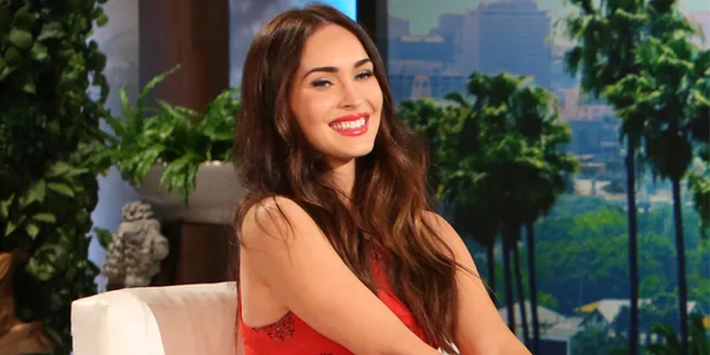 [FOTO] Lagi, Anak Cowok Megan Fox Tertangkap Pakai Dress Elsa 'FROZEN'