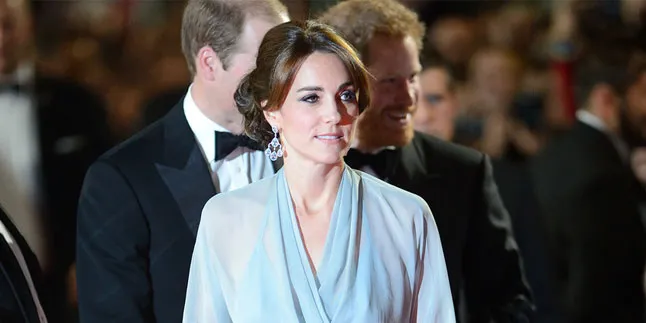 [FOTO] Lagi! Kate Middleton Ketahuan Pakai Baju Bekas