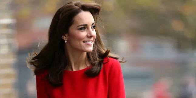 [FOTO] Lagi! Kate Middleton Ketahuan Pakai Baju Lama