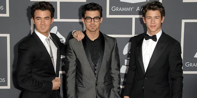 [Foto] Lama Bubar, Jonas Brothers Jual Rumah Mewahnya