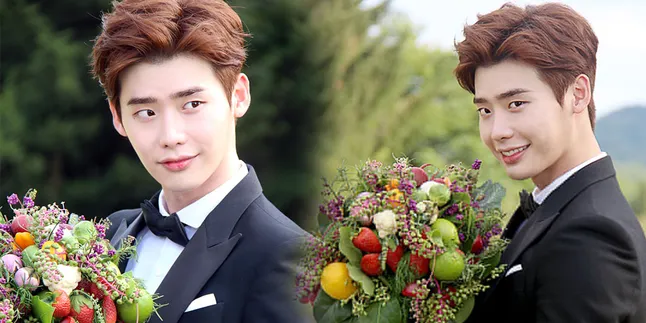 [FOTO] Lee Jong Suk Curhat Capek, Hati Fans Dibikin Lemas