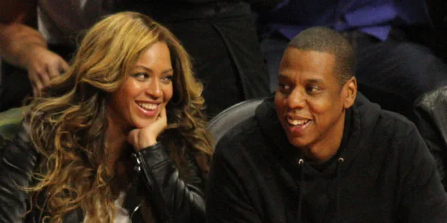 [FOTO] Liburan Bareng, Beyonce dan Jay Z Mesra Gandengan Tangan