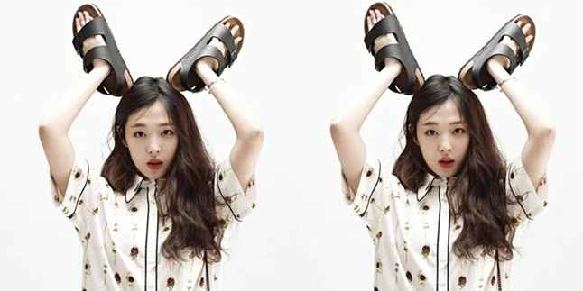 [Foto] Lupa Pacar, Sulli fx Mesra Dengan Model Super Ganteng