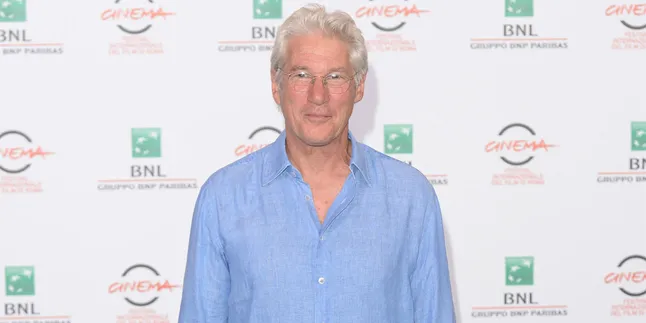 [FOTO] Lusuh & Tak Lagi Gagah, Richard Gere Disangka Gelandangan