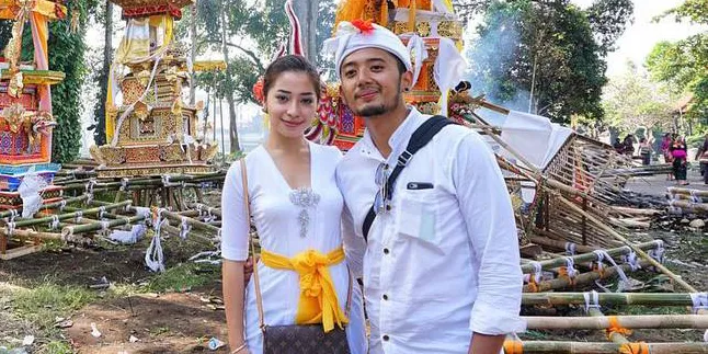 FOTO: Makin Dekat, Nikita Willy Rayakan Kuningan Bareng Tutde