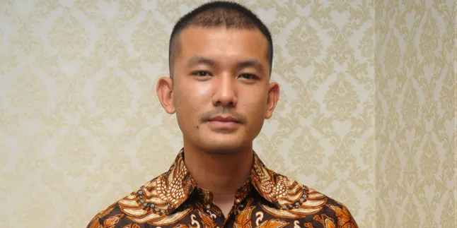 Foto: Manisnya Liburan Rio Dewanto dan Atiqah Hasiholan di Bali