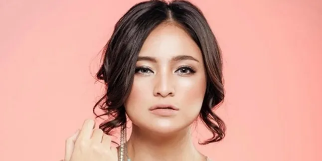 FOTO: Marshanda Main Sinetron Bareng Mantan Suami & Mantan Pacar! FOTO: Marshanda Main Sinetron Bareng Mantan Suami & Mantan Pacar!