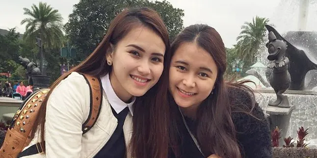 Foto Masa Kecil Ayu Ting Ting dan Syifa, Ada Yang Wajahnya Sudah Jahil Sejak Dulu!
