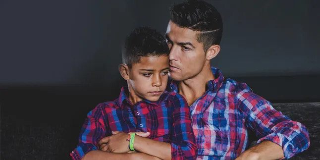 [FOTO] Masih 7 Tahun, Anak Cristiano Ronaldo Sudah Berotot Kekar