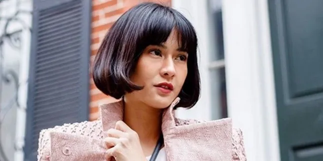 FOTO Mempesona! Begini Penampilan Dian Sastro Saat Memakai Kaftan