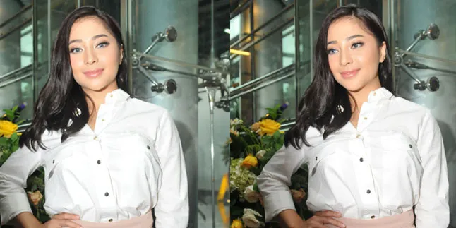 FOTO: Nikita Willy Lakukan Yoga Anti Gravity Dengan Sempurna