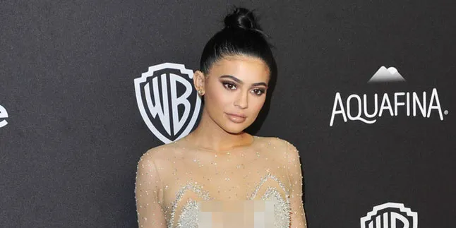 [FOTO] Nina, 'Kembaran' Kylie Jenner Yang Bikin Kamu Bingung