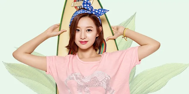 [FOTO] Pakai Gaun Pengantin, Kim Ji Won Cantik Flawless