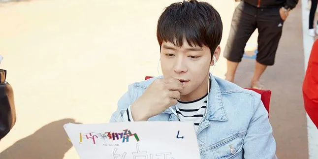 FOTO: Pakai Jaket Couple, Ini Bukti Kencan Yoochun & Calon Istri? FOTO: Pakai Jaket Couple, Ini Bukti Kencan Yoochun & Calon Istri?