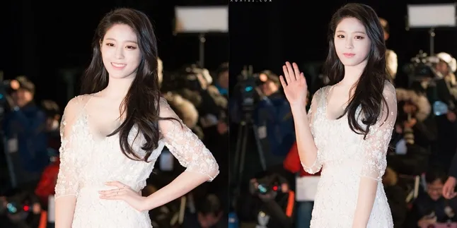 FOTO: Pamer Kaki - Punggung Mulus, Seolhyun Aduhai di Red Carpet FOTO: Pamer Kaki - Punggung Mulus, Seolhyun Aduhai di Red Carpet