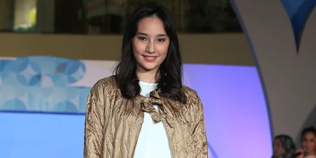 [FOTO] Peluk Selena Gomez, Tatjana Saphira Bikin Fans Baper