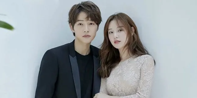 Foto Penampilan Terbaru Song Joong Ki Beredar, Tampak Makin Muda Tak Seperti Pria 34 Tahun Foto Penampilan Terbaru Song Joong Ki Beredar, Tampak Makin Muda Tak Seperti Pria 34 Tahun