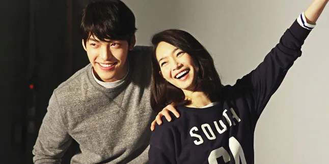 Foto Pertama Kim Woo Bin & Shin Min Ah Pasca Jadian, So Sweet!