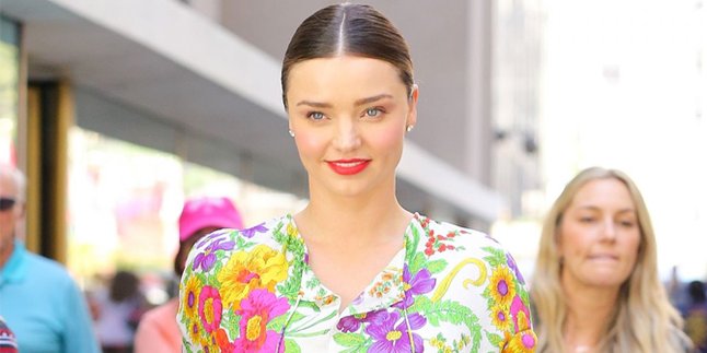 [FOTO] Perut Makin Buncit, Ini Style Keren Bumil Miranda Kerr