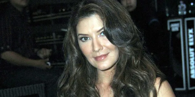 [Foto] Pisah Dari Mike Lewis, Tamara Bleszynki Makin Hot