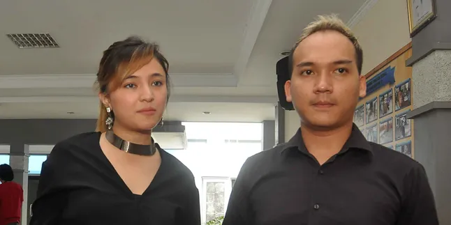 [FOTO] Putus Dari Marshanda, Inikah Pacar Baru Egi John?