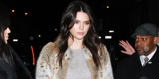 [FOTO] Rambut Lepek & Wajah Tanpa Make Up Kendall Jenner
