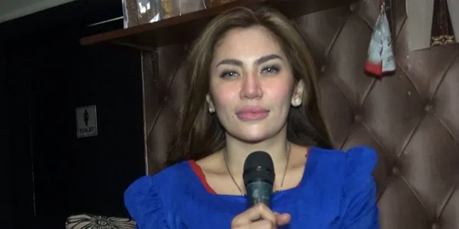 [FOTO] Rumah Tangga Retak, Cinta Penelope Punya Teman Tidur Baru