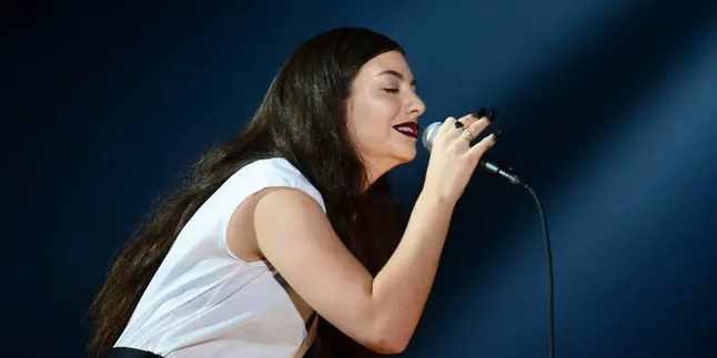 [Foto] Sekolah Lorde Rayakan Kemenangan Grammy-nya!