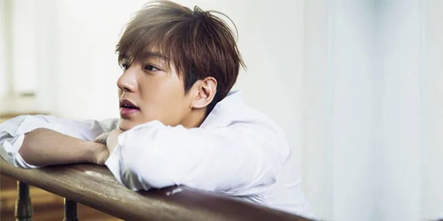 FOTO: Selfie Hot Menggoda di LA, Lee Min Ho Bikin Fans Gerah