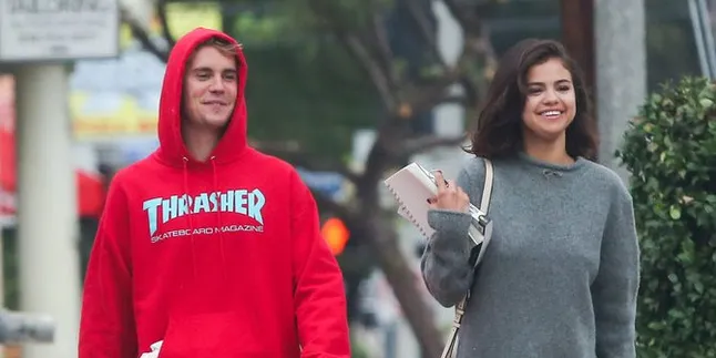 [FOTO] Setelah Tahun Baru, Justin Bieber & Selena Gomez Olahraga Bareng