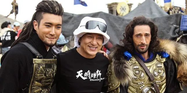 [FOTO] Siwon SuJu Akhirnya Bisa Naik Jet Pribadi Jackie Chan
