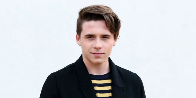 [FOTO] So Sweet! Brooklyn Beckham Bikin Tato Baru, Dedikasikan Untuk Harper?