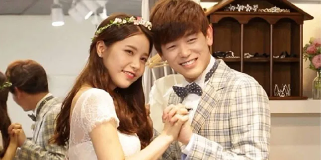 FOTO: Solar MAMAMOO Cantik Berhijab, Bikin Eric Nam Tersipu